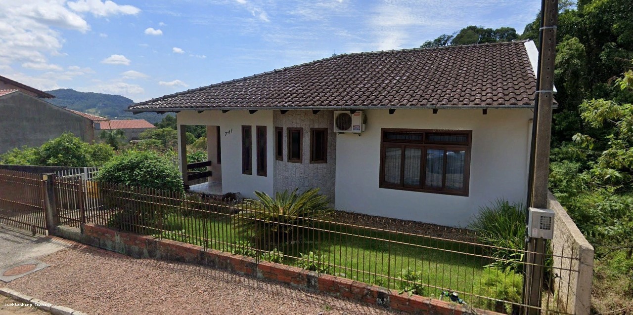 Casa, 3 quartos, 248 m² - Foto 1
